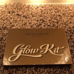 Anastasia Beverly Hills Glow Kit
